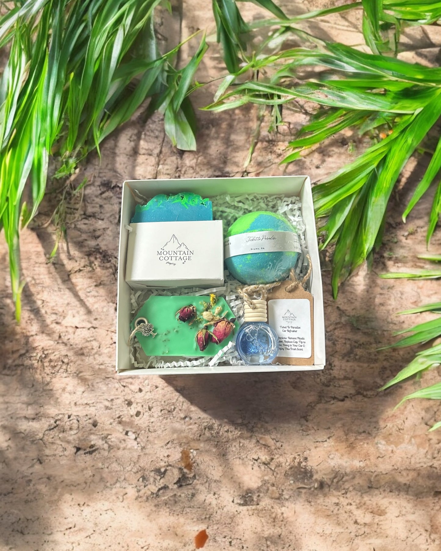 A Ticket to Paradise Gift Set