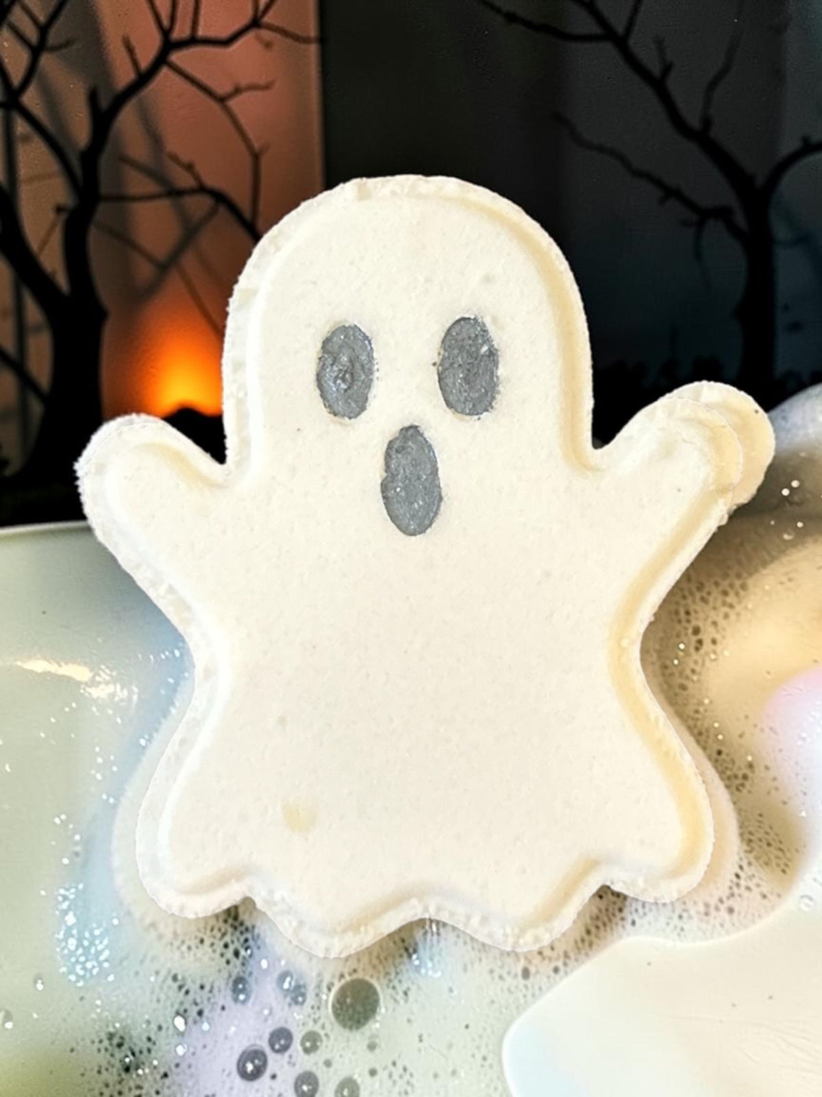 Boo-Tiful Bath Ghost – 3 oz Bath Bomb