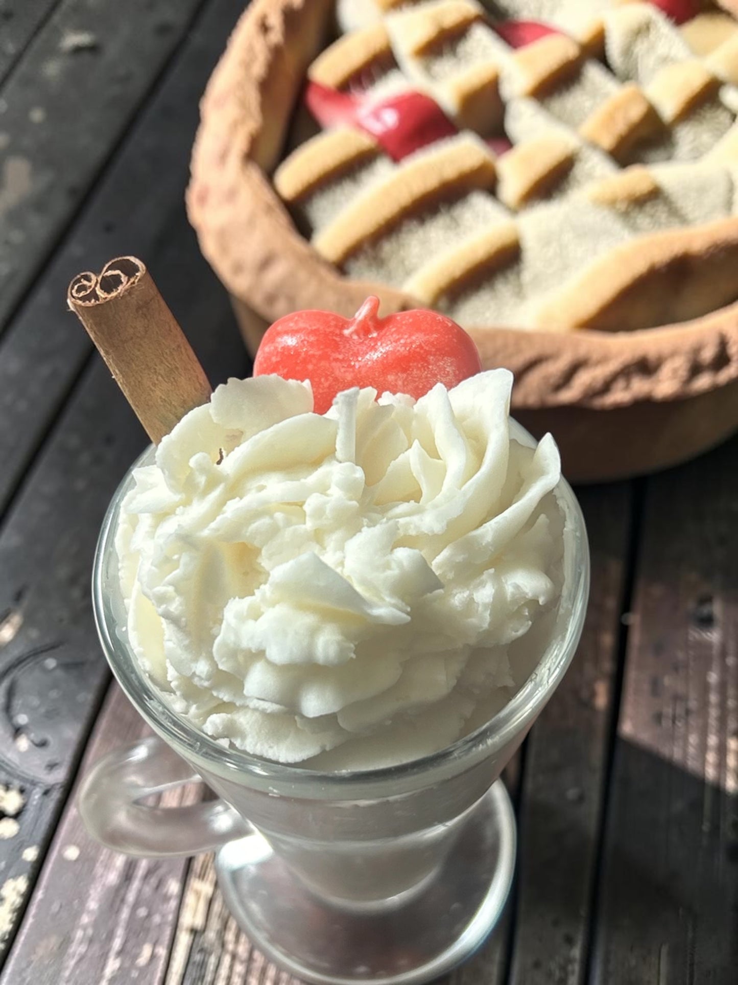 Country Apple Crumble Latte Candle
